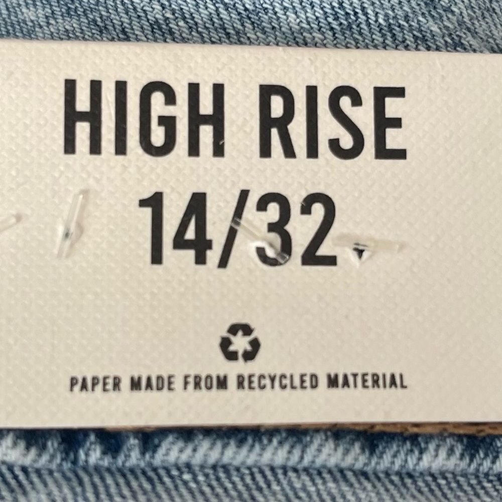 Kensie Light Blue Flare Jeans Retro Luxe Stretch
Color: Stone Wash Size: 14/32 - Picture 11 of 13